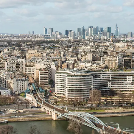 Adagio Centre Tour Eiffel Parigi