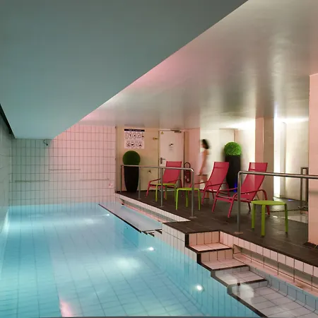 Adagio Centre Tour Eiffel Aparthotel 4*