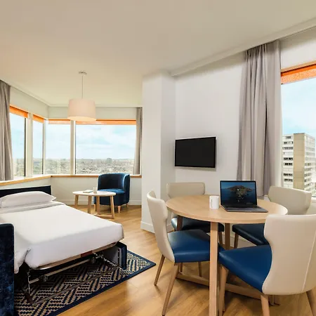 Adagio Centre Tour Eiffel Aparthotel 4*