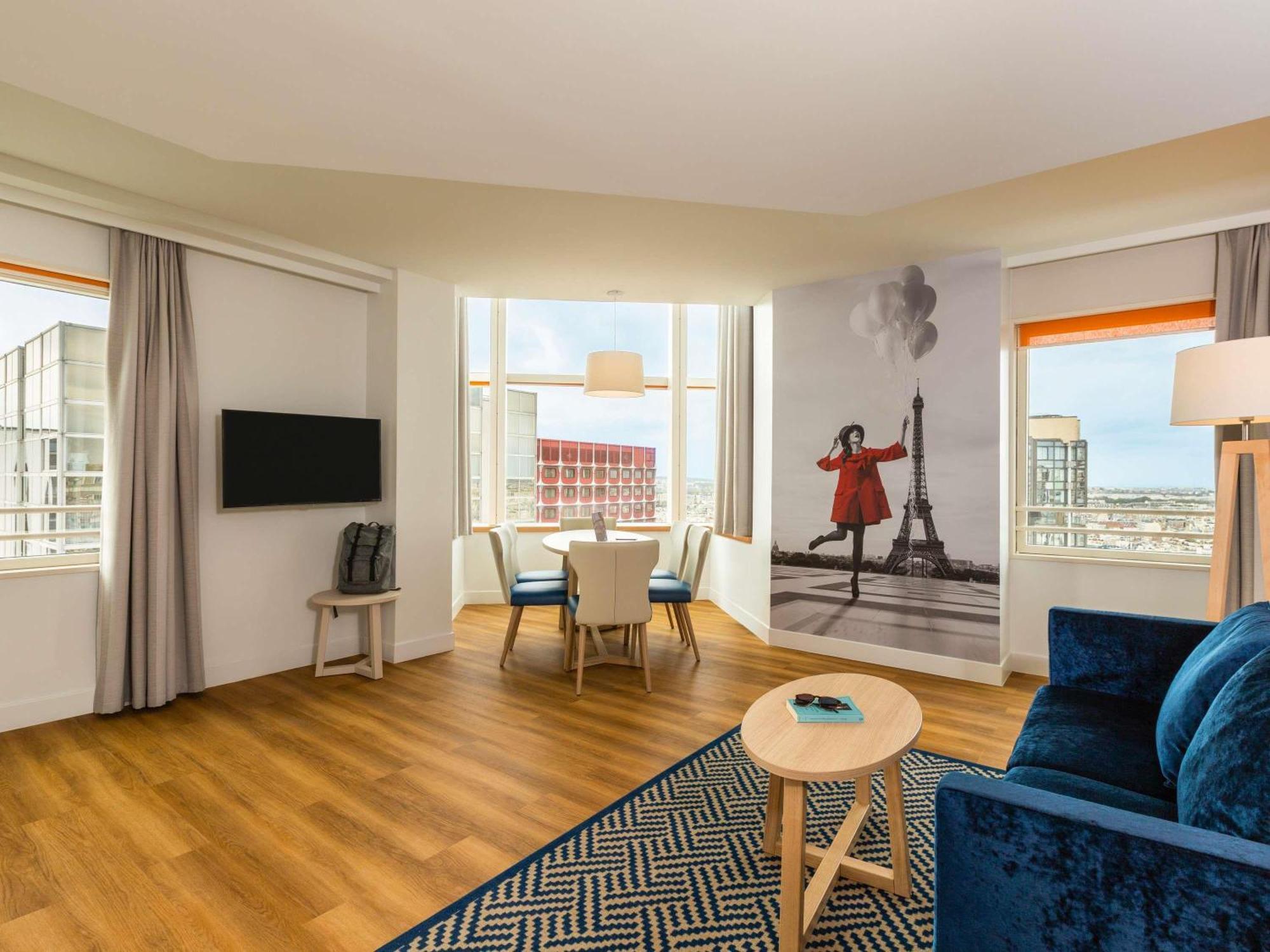 Adagio Centre Tour Eiffel Aparthotel 4*